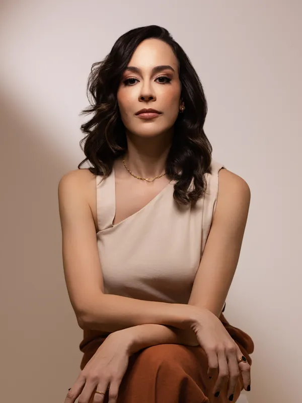 Retrato da Dra. Rafaela Marques, cirurgiã plástica